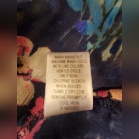 Candies floral top - Picture 7 of 8